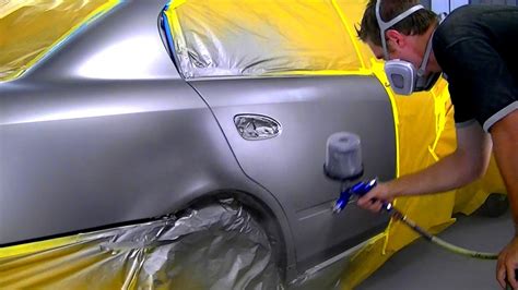 How to Blend Paint on Car with Spray Can: A Symphony of Colors and Chaos