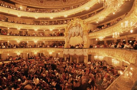  Nhà hát Mariinsky, Nơi Âm nhạc vang vọng và Kiến trúc lộng lẫy!