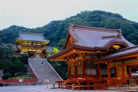  Tsurugaoka Hachimangu Shrine - Một Di Sản Linh Thiêng Vượt Qua Thời Gian